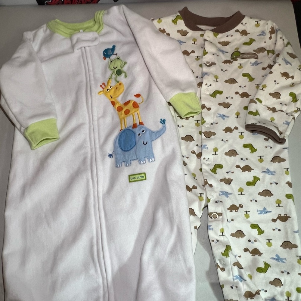 6/9 Mo. Baby’s Sleeper Pajamas Set of 2!